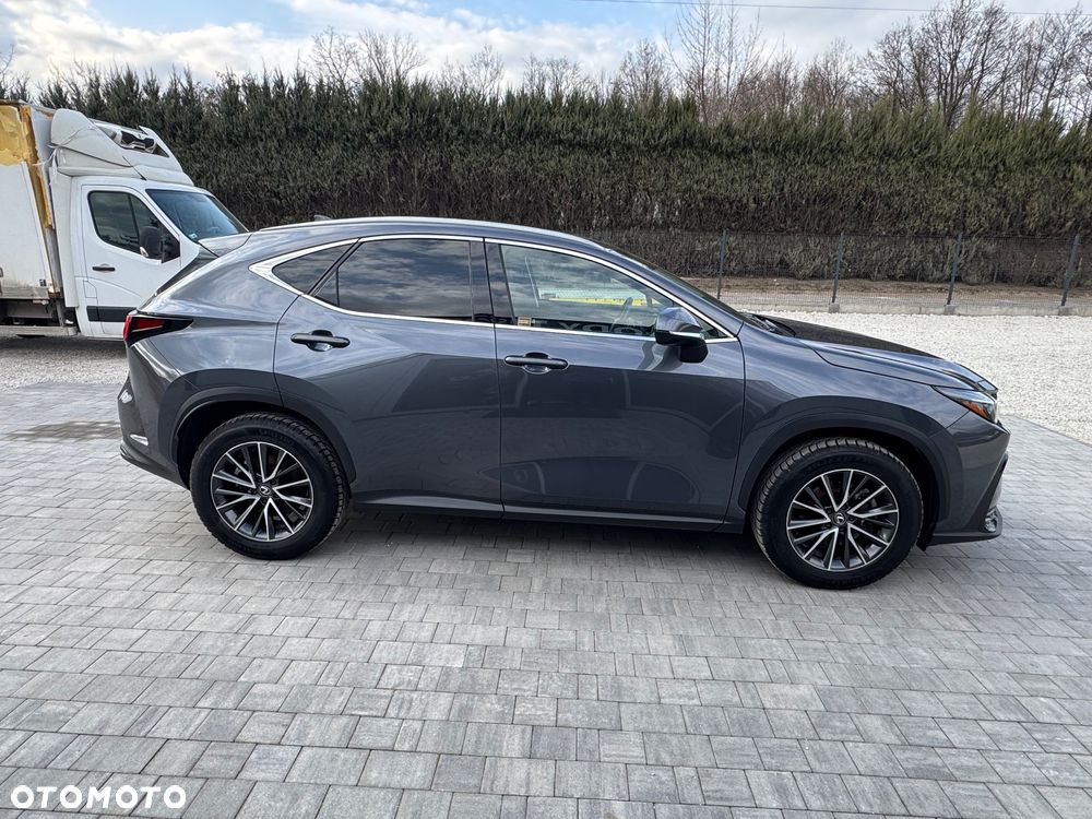 Lexus NX 350h Prestige 2WD - 8