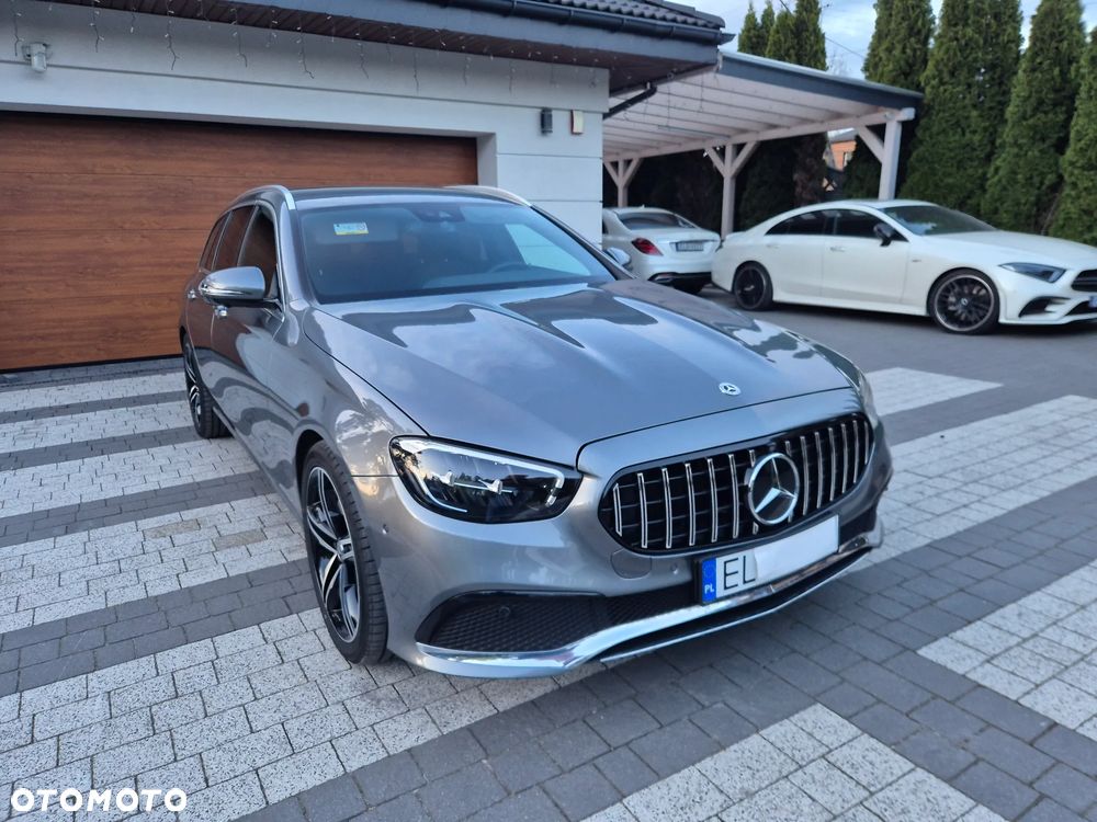 Mercedes-Benz Klasa E 220 d 4-Matic Exclusive - 4