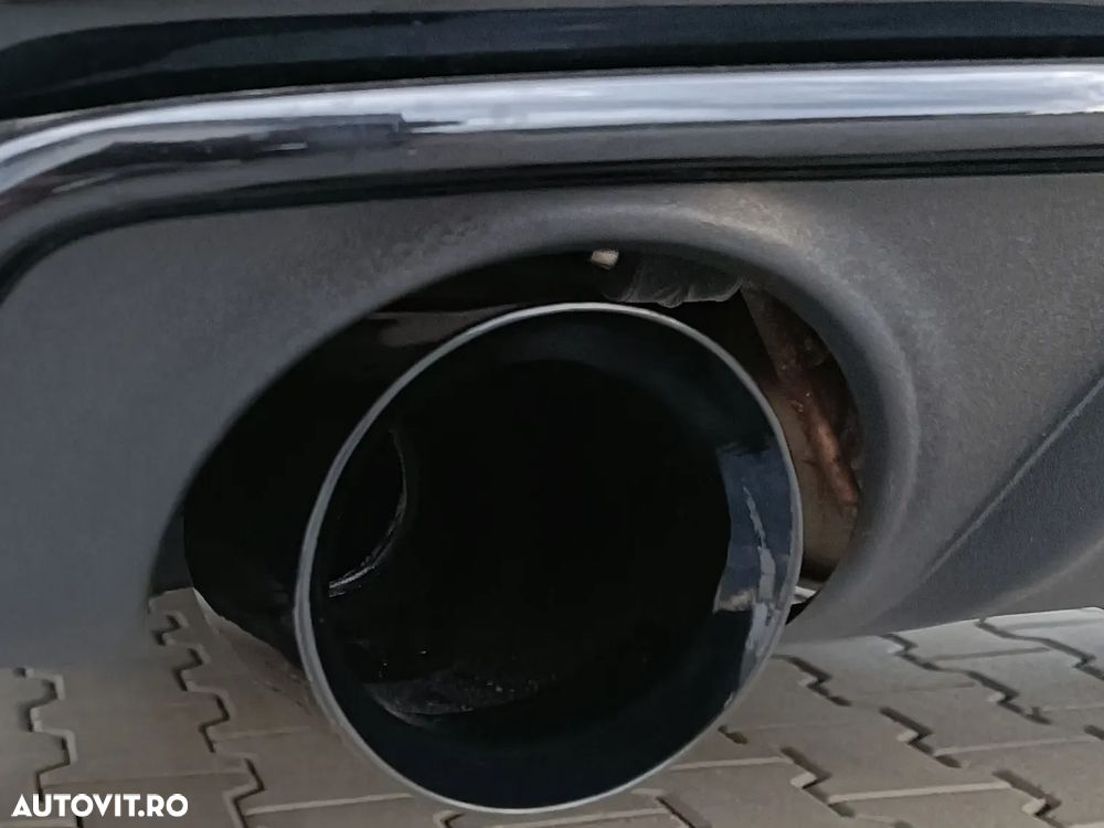 Volvo XC 60 D5 AWD Aut. RDesign - 36