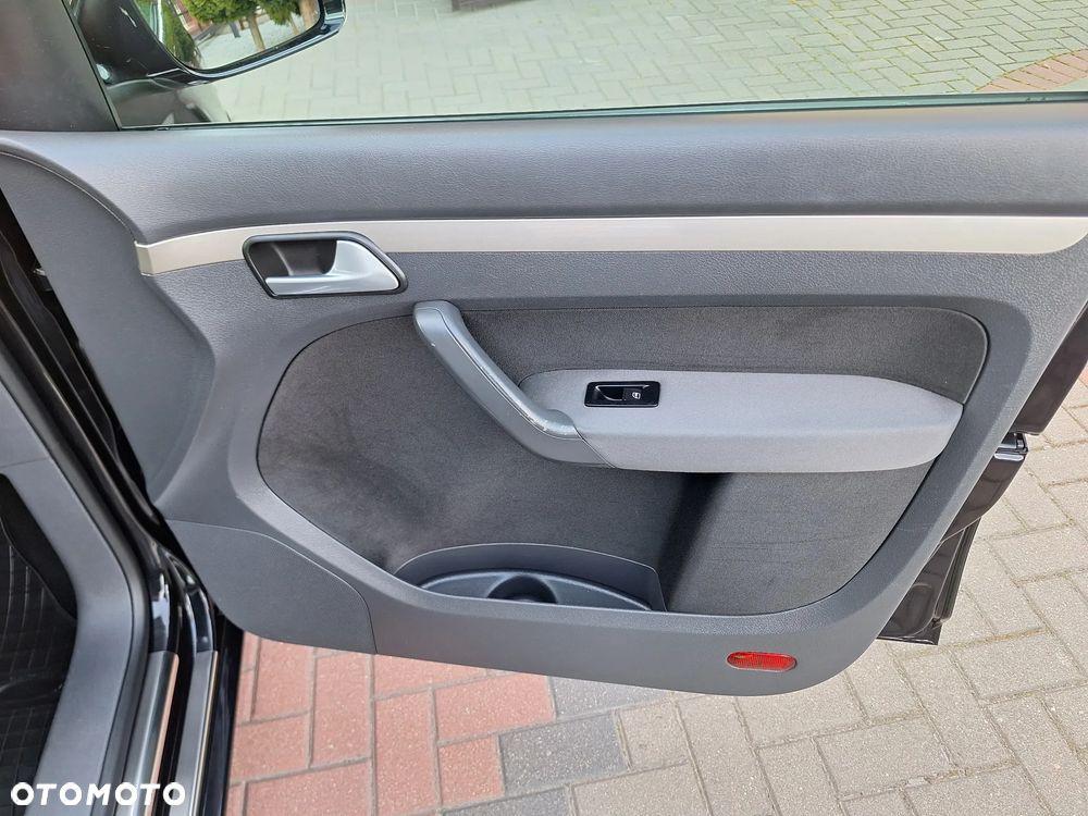 Volkswagen Touran 1.9 TDI DPF Highline - 31