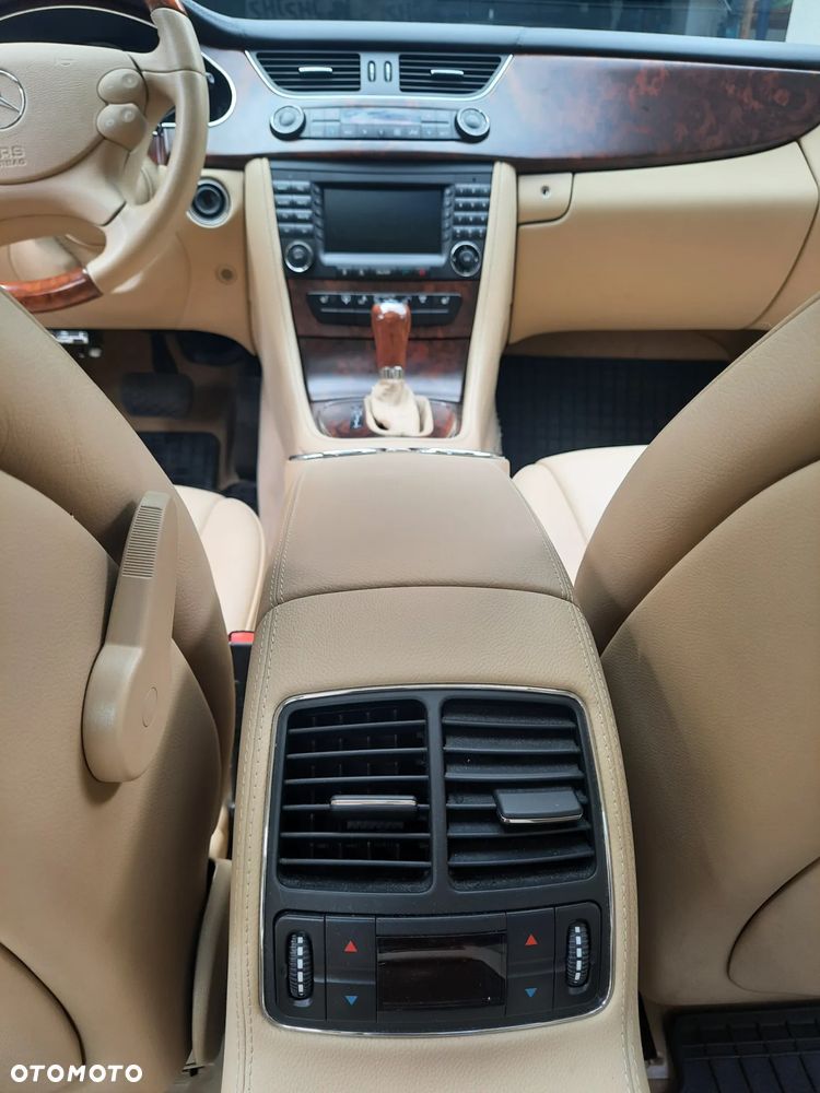 Mercedes-Benz CLS - 27