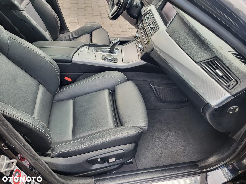 BMW Seria 5 525d xDrive - 19