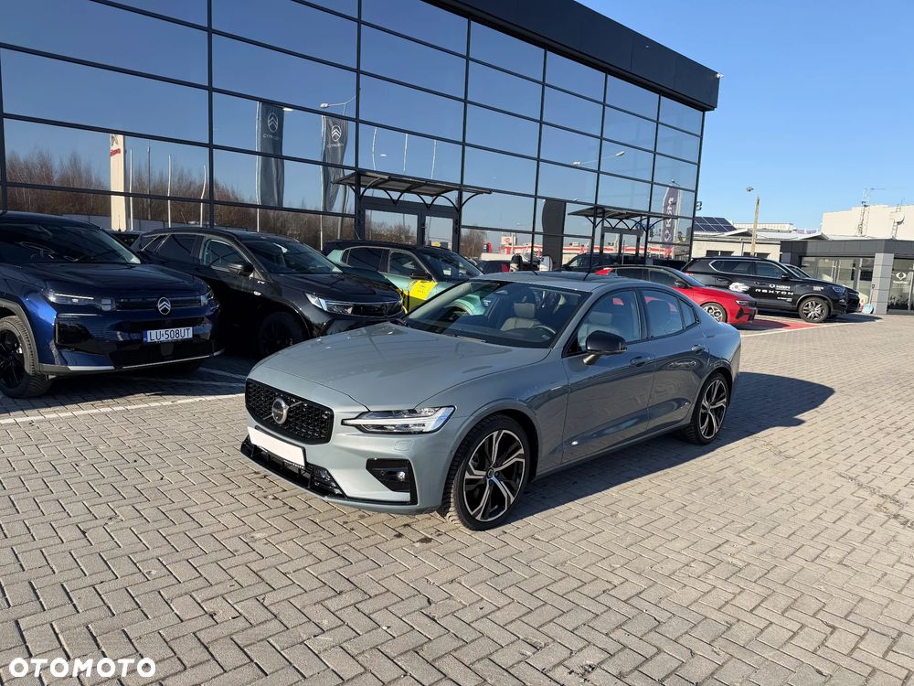Volvo S60 B5 B AWD Plus Dark - 1