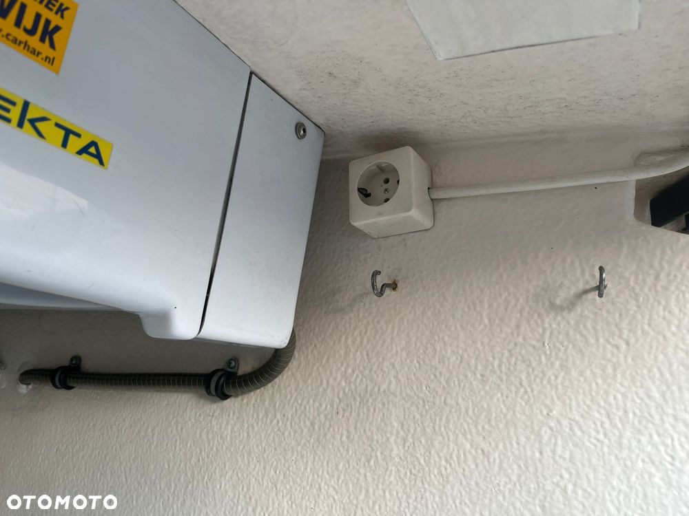 Renault TRAFIC LONG CHŁODNIA PLUS ZASILANIE STACJONRANE SPRAWNA 100% - 12