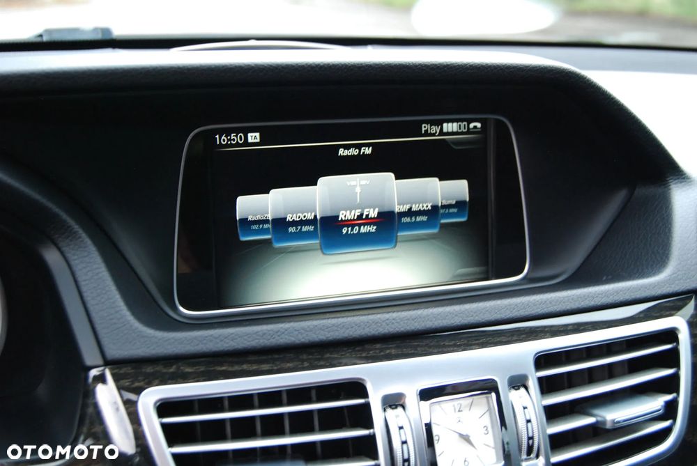 Mercedes-Benz Klasa E 250 CDI 4Matic 7G-TRONIC Avantgarde - 24