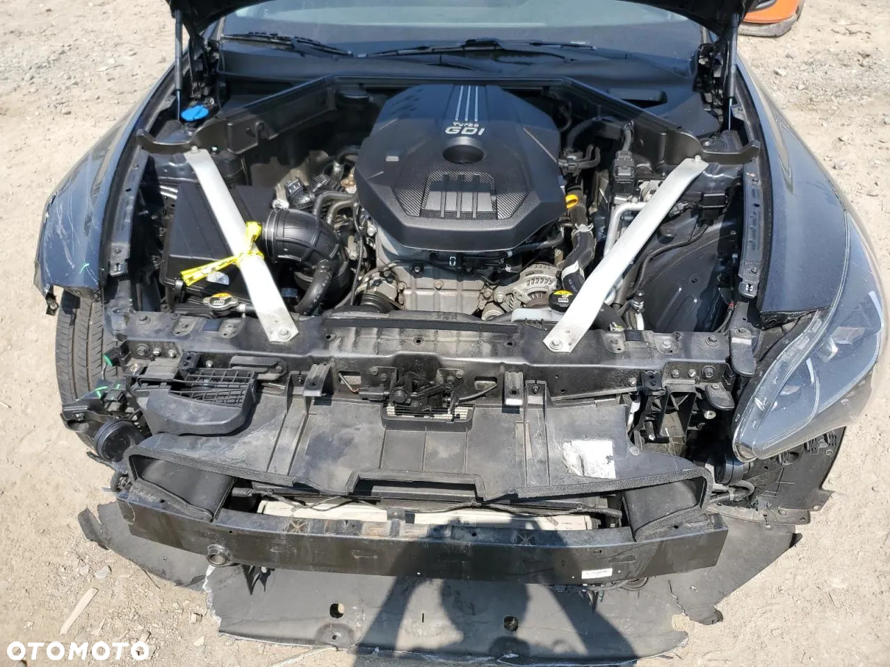 Kia Stinger - 11