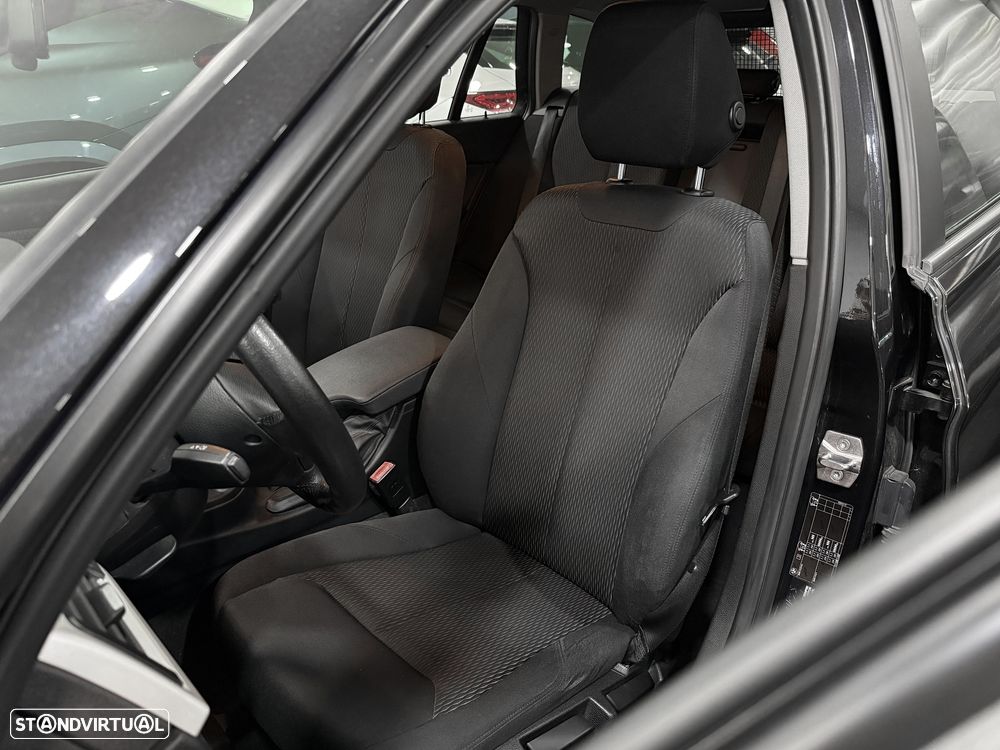 BMW 320 d Touring EfficientDynamics - 16