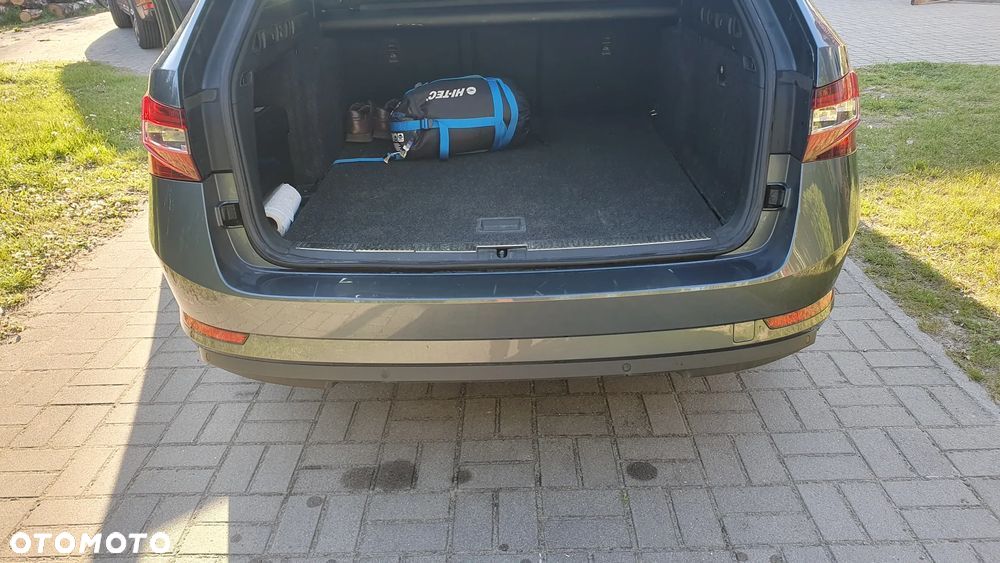 Skoda Superb 2.0 TDI L&K DSG - 15