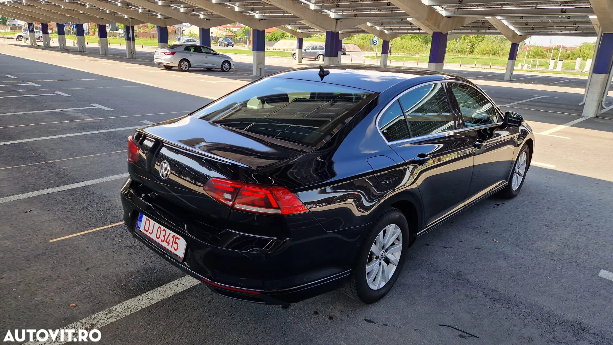Volkswagen Passat Variant 1.6 TDI (BlueMotion Technology) DSG Comfortline - 6