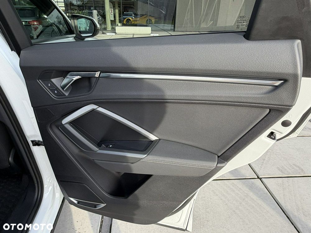 Audi Q3 45 TFSI Quattro S tronic S line - 25