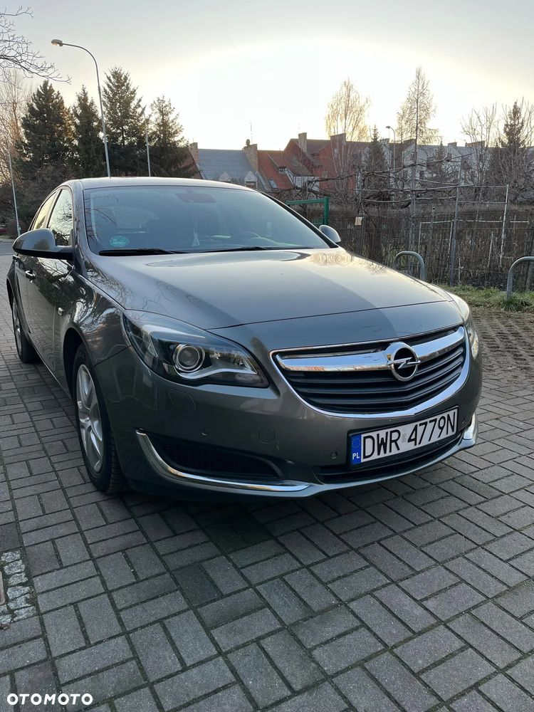 Opel Insignia - 1