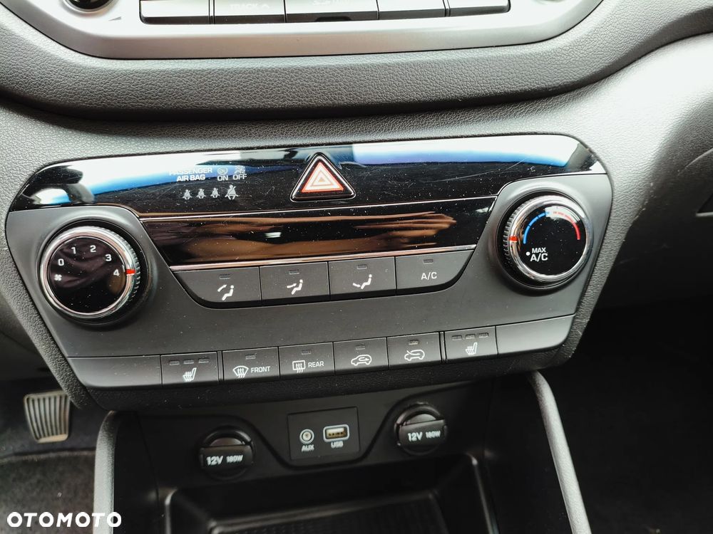 Hyundai Tucson blue 1.6 GDi 2WD Navi - 21