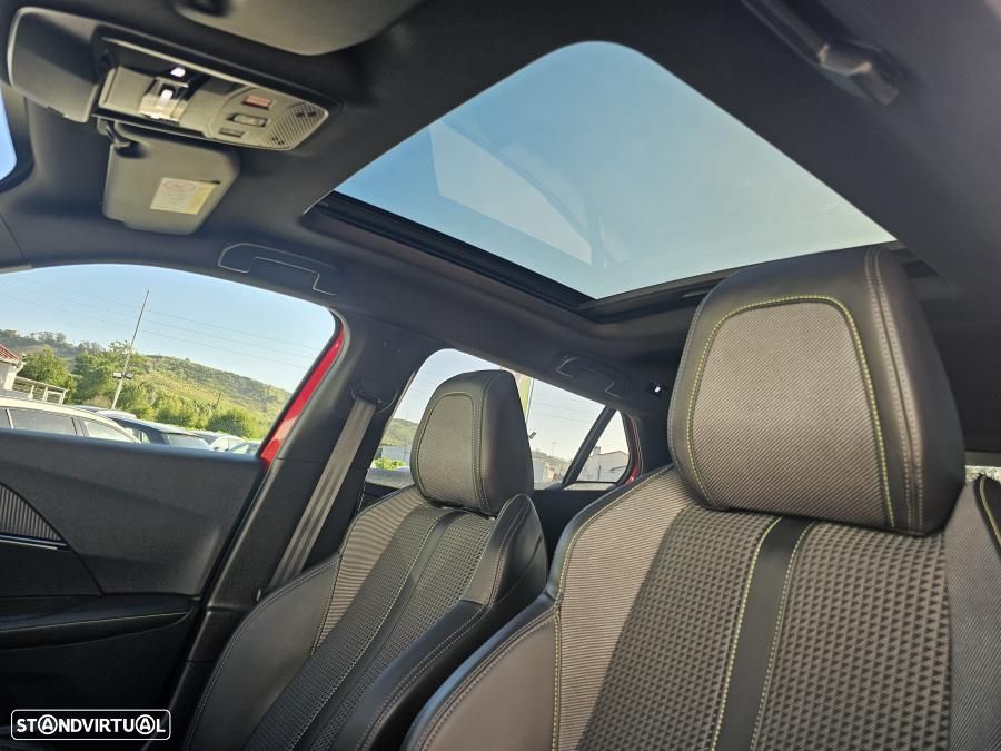 Peugeot e-2008 50 kWh GT - 25