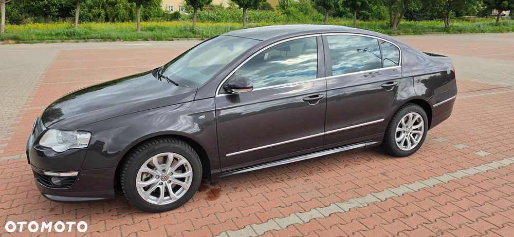 Volkswagen Passat 2.0 TDI Comfortline R-Style DSG - 4