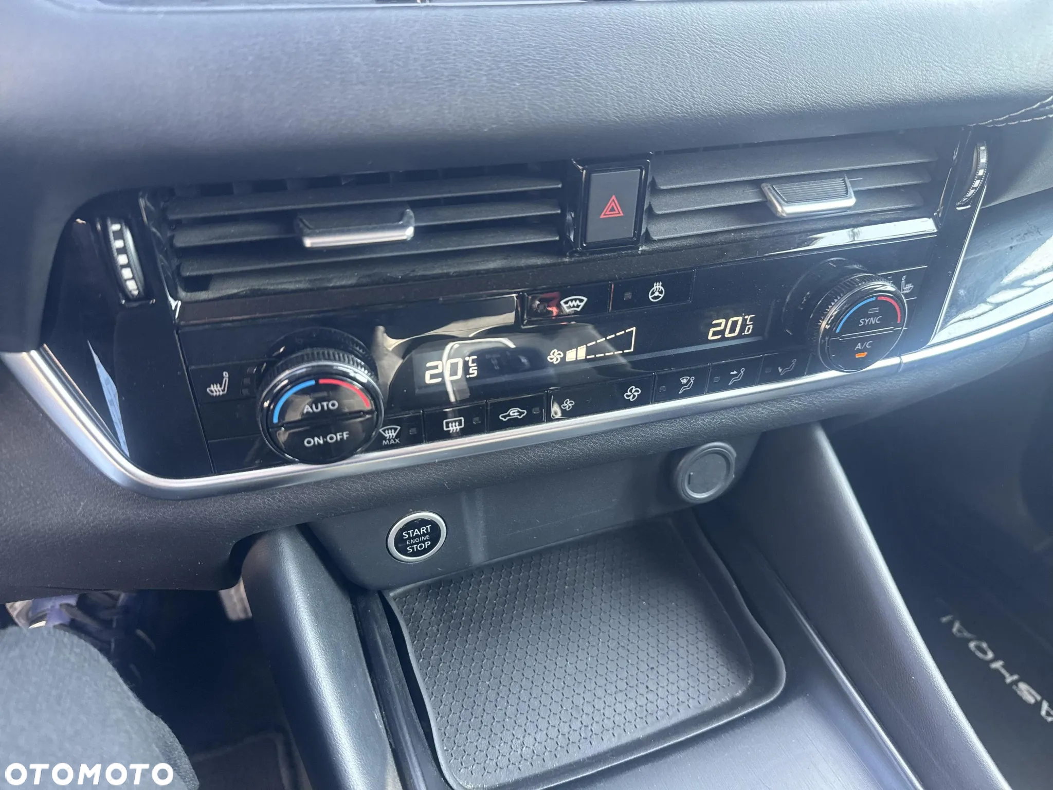 Nissan Qashqai 1.3 DIG-T mHEV N-Connecta Xtronic - 16