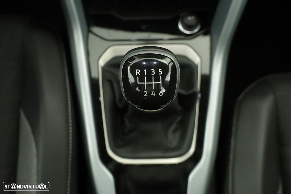 VW T-Roc 1.0 TSI - 13