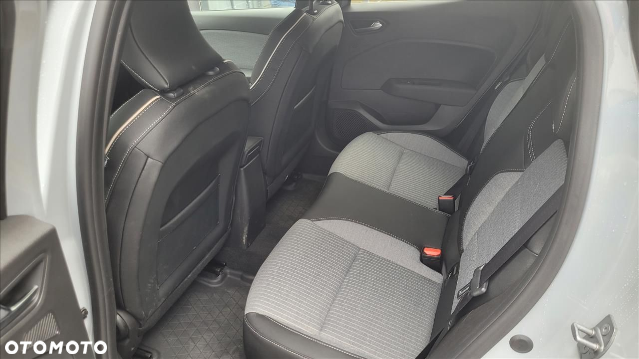 Renault Clio 1.0 TCe Techno - 10