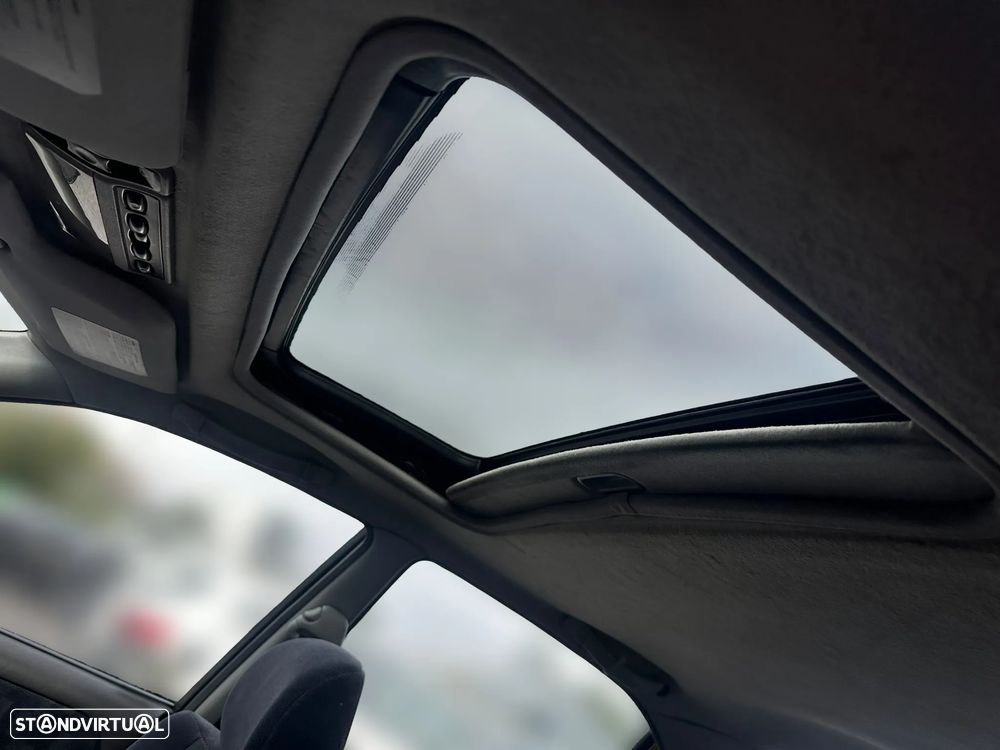 MITSUBISHI Lancer VI Sedan 1.3 12V Gasolina 75 cv  55 kW 1995 - 2003 4G13 (12V) para peças - 10