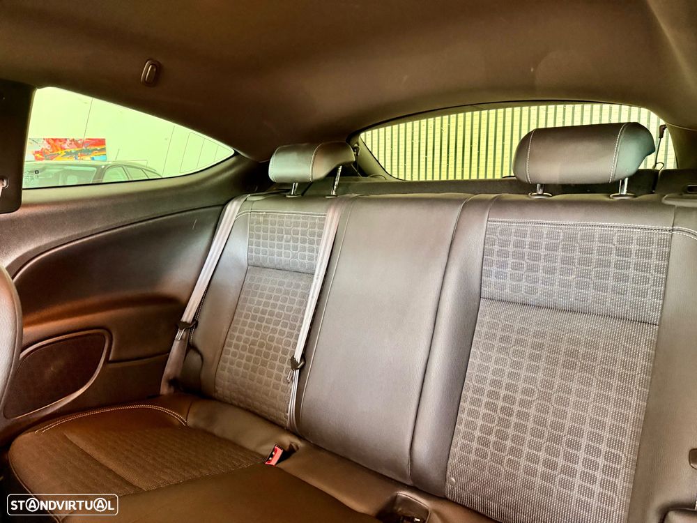 Opel Astra GTC 1.6 CDTi S/S - 11