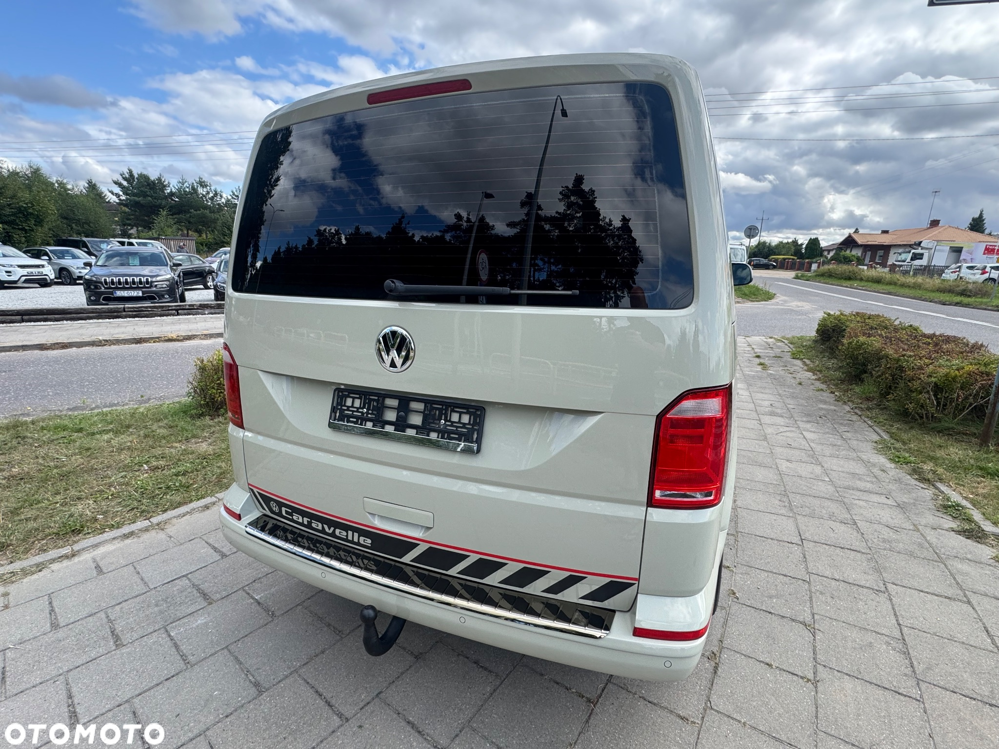 Volkswagen Caravelle 2.0 TDI L1 Highline - 9