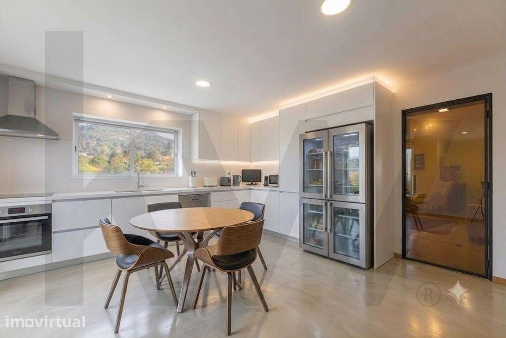 Moradia T4 em São Pedro d’Este, Braga: Onde o Conforto se Encontra com - Grande imagem: 3/54