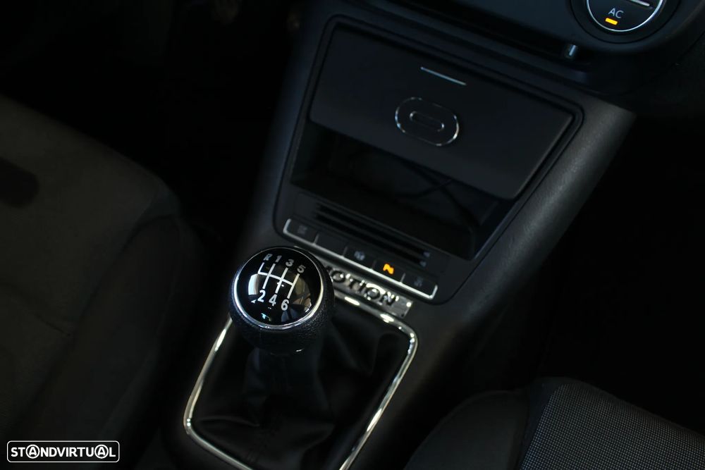VW Tiguan 2.0 TDI Sport 4Motion - 35