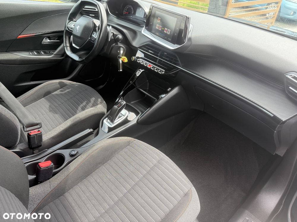 Peugeot 2008 PureTech 130 Stop&Start EAT6 Allure - 22
