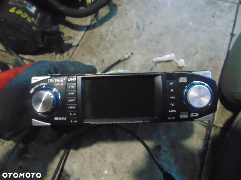 Monitory samochodowe w zagłowki + radio komplet - 3