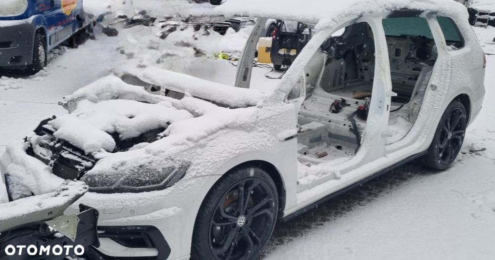 Karoseria goła salon PL zarejestrowana Vw Golf VII 2.0 TFSI Kombi R20 2020r. 25 tys.km - 2