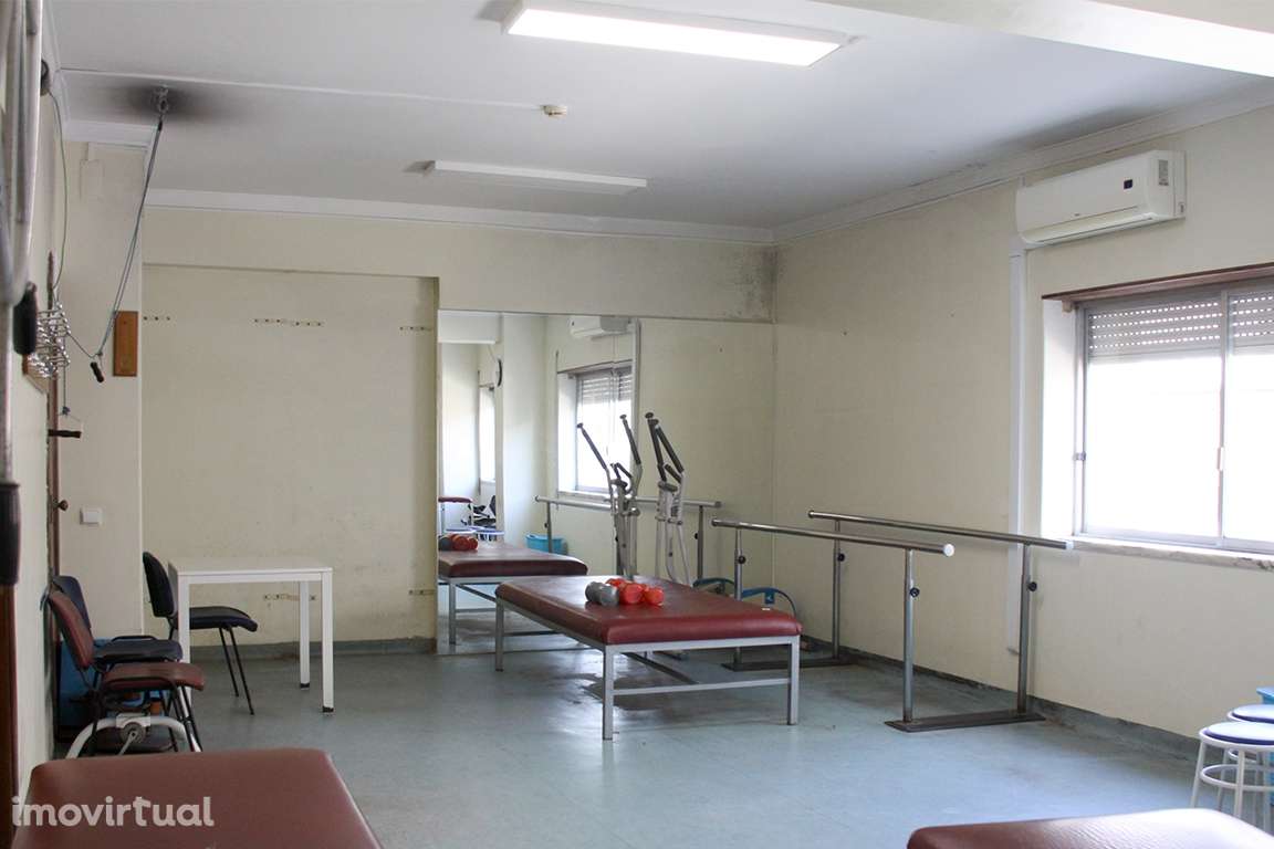 Consultório Médico >=T10 Venda em Almada, Cova da Piedade, Pragal e Ca - Grande imagem: 3/12