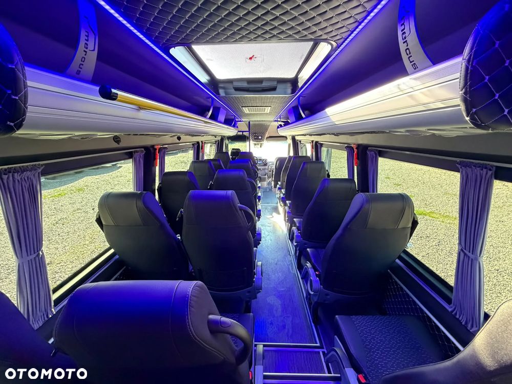 Mercedes-Benz Sprinter 519 - 21