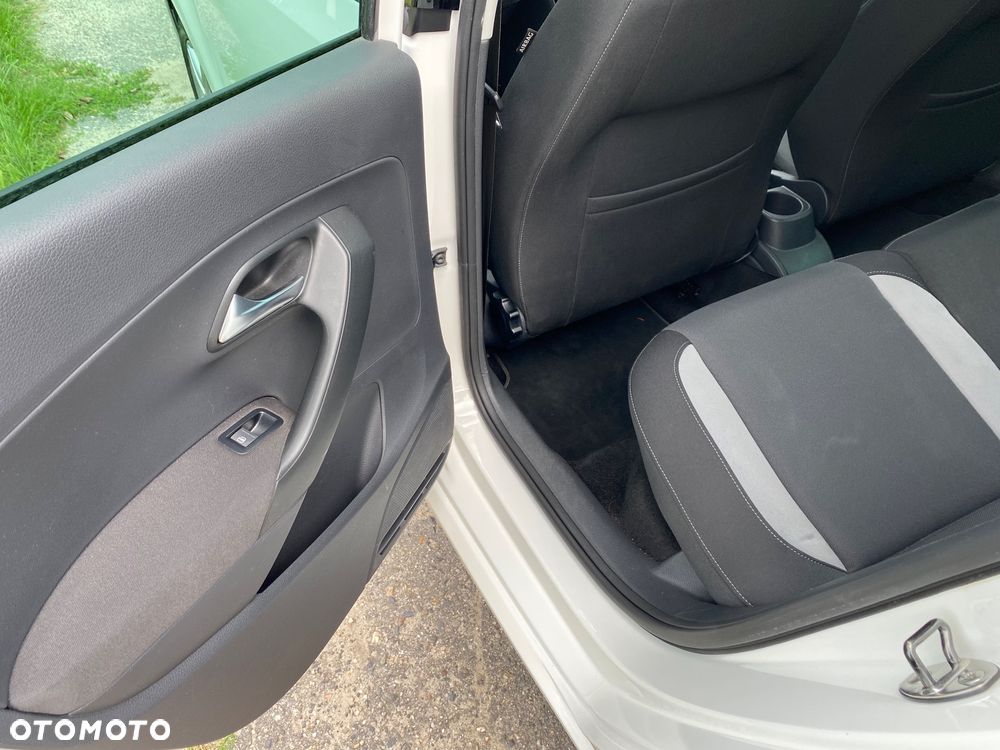 Volkswagen Polo - 10