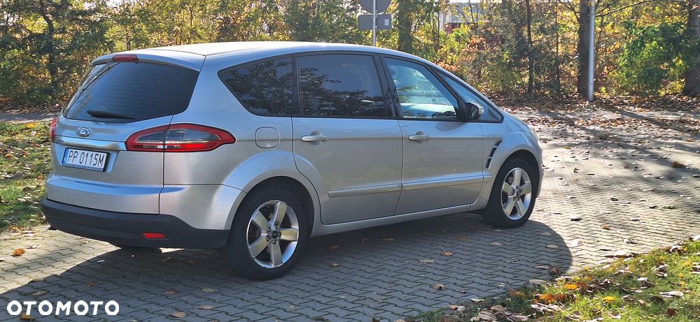 Ford S-Max 2012 photo 3
