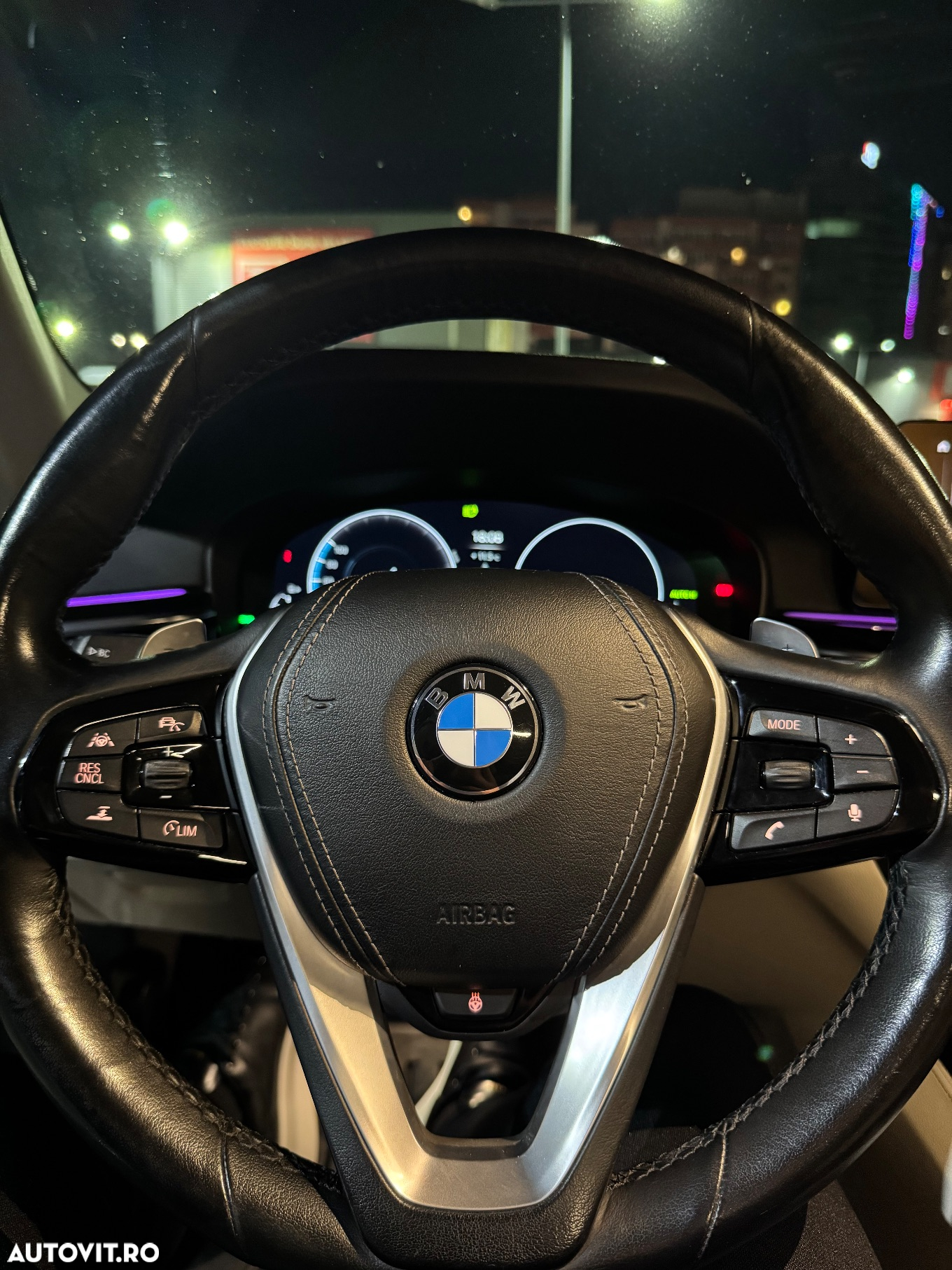 BMW Seria 5 530i xDrive AT - 30