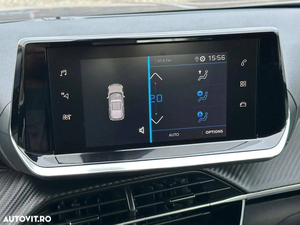 Peugeot 2008 1.2 L PureTech STT Allure - 21