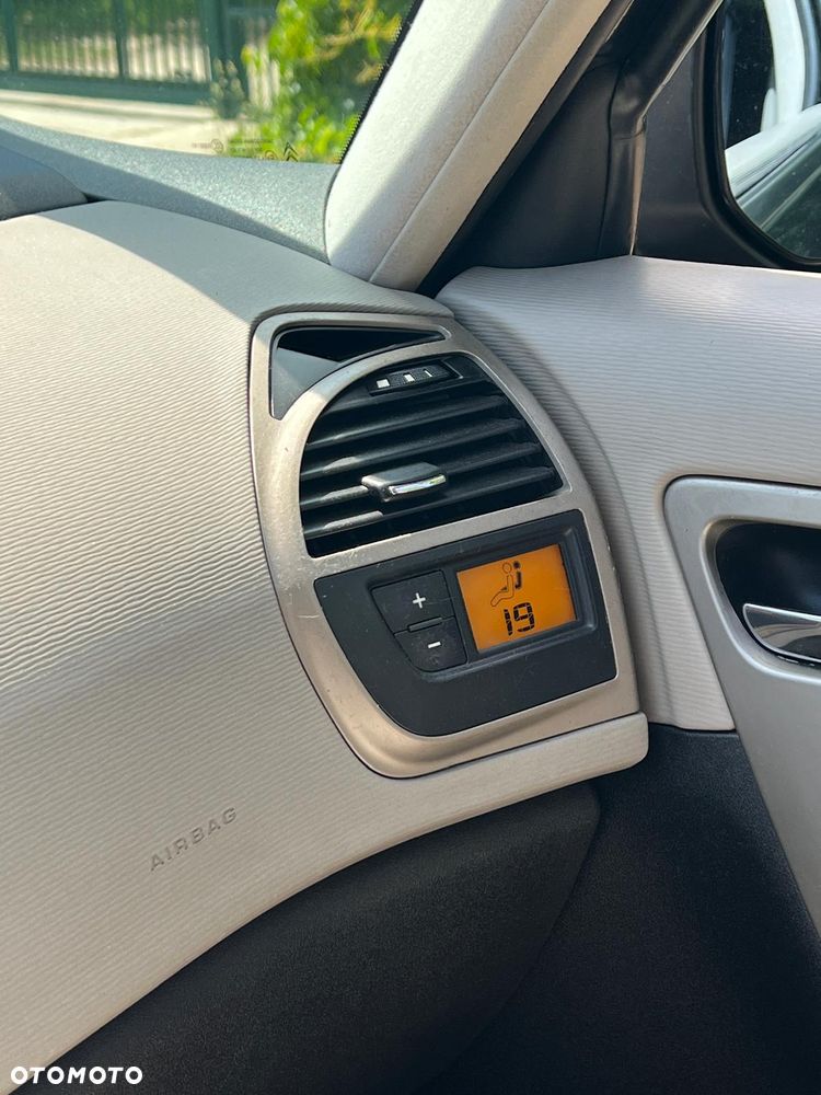 Citroën C4 Picasso - 20