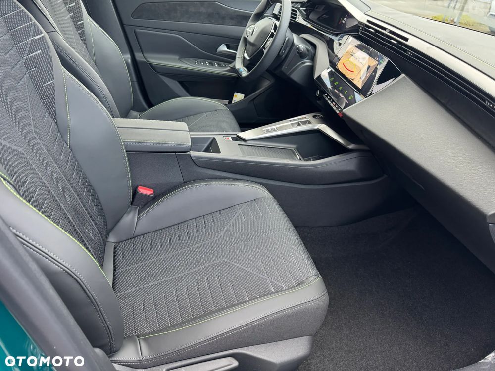 Peugeot 308 1.2 mHEV GT S e-DCS6 - 10