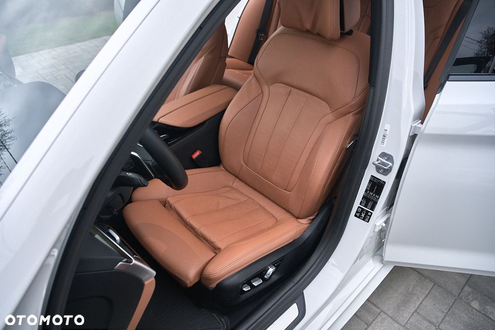 BMW Seria 5 530i xDrive M Sport sport - 21