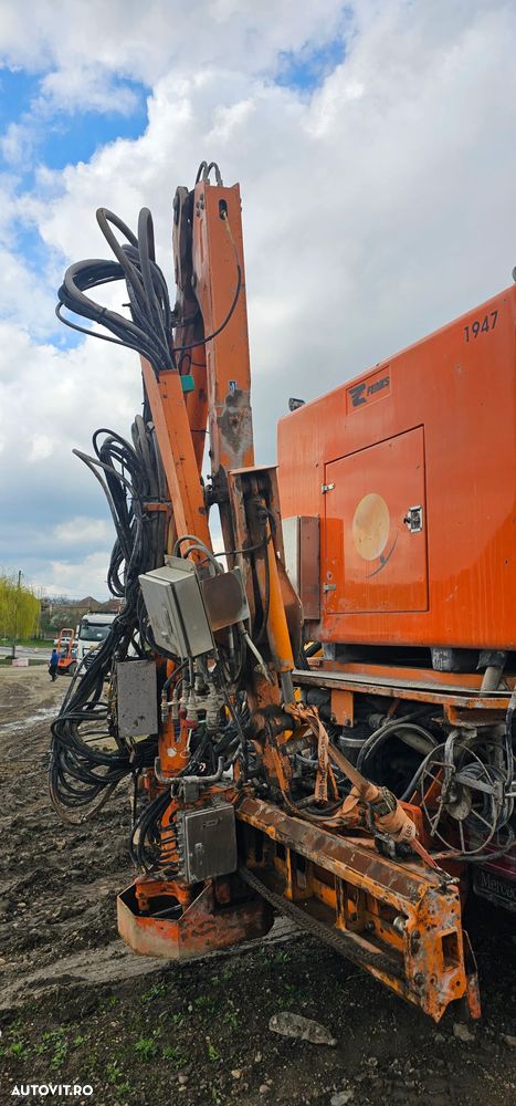 Unimog U500 Mercedes-Benz - 8