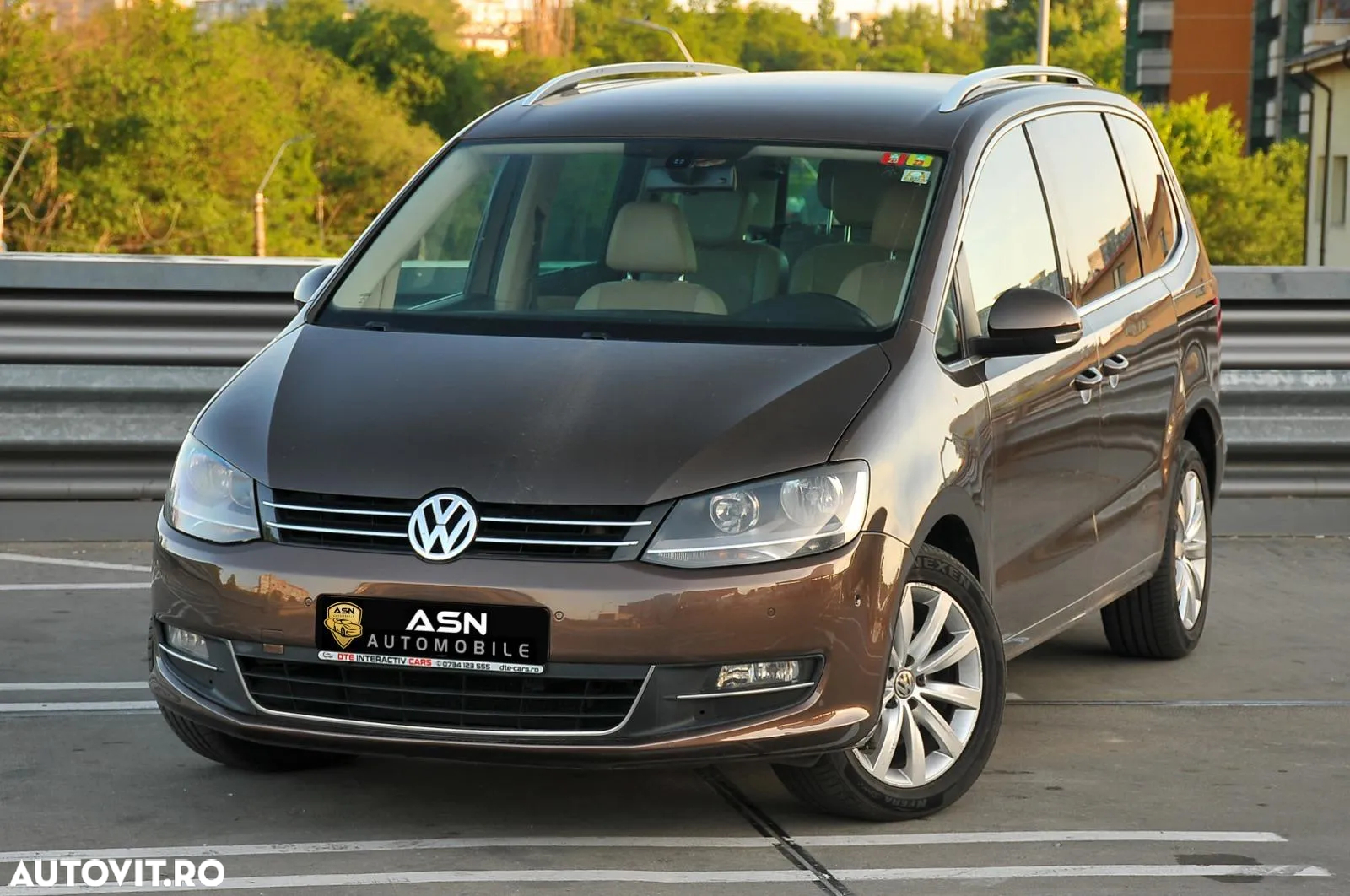 Volkswagen Sharan 2.0 TDI DSG Blue Motion Highline - 3