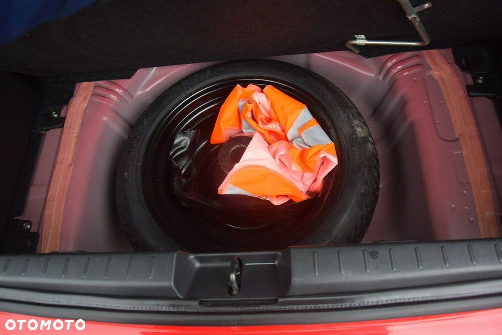 Toyota Yaris - 19