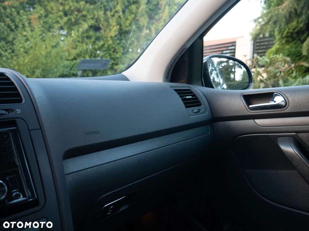 Volkswagen Golf 1.4 FSI Comfortline - 19