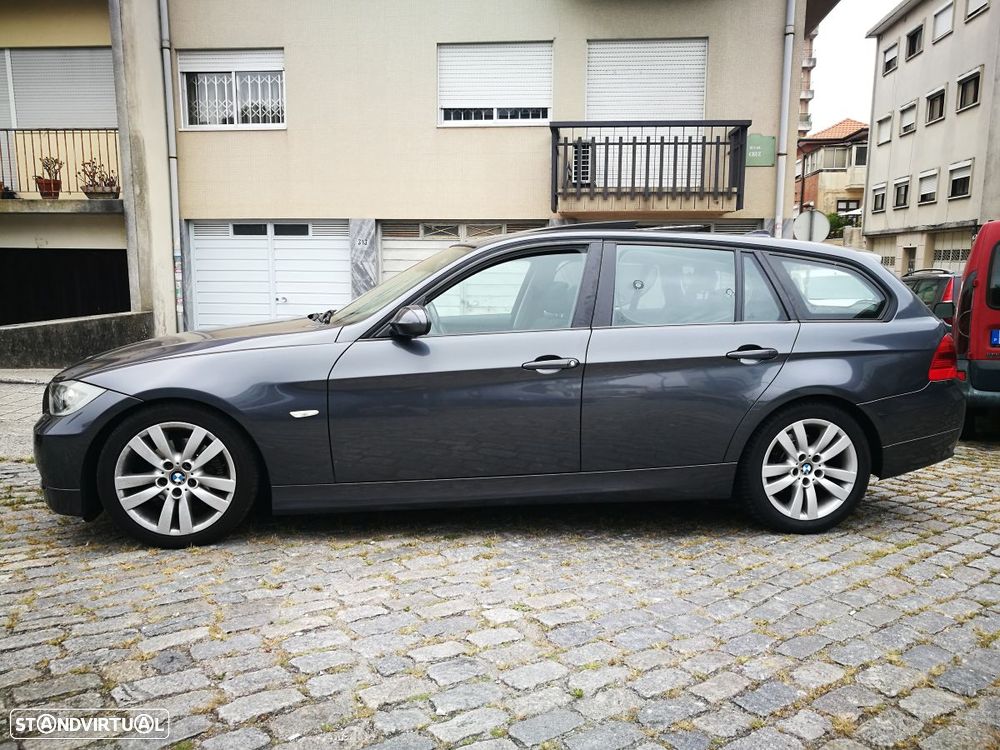 BMW 320 dA Dynamic - 1