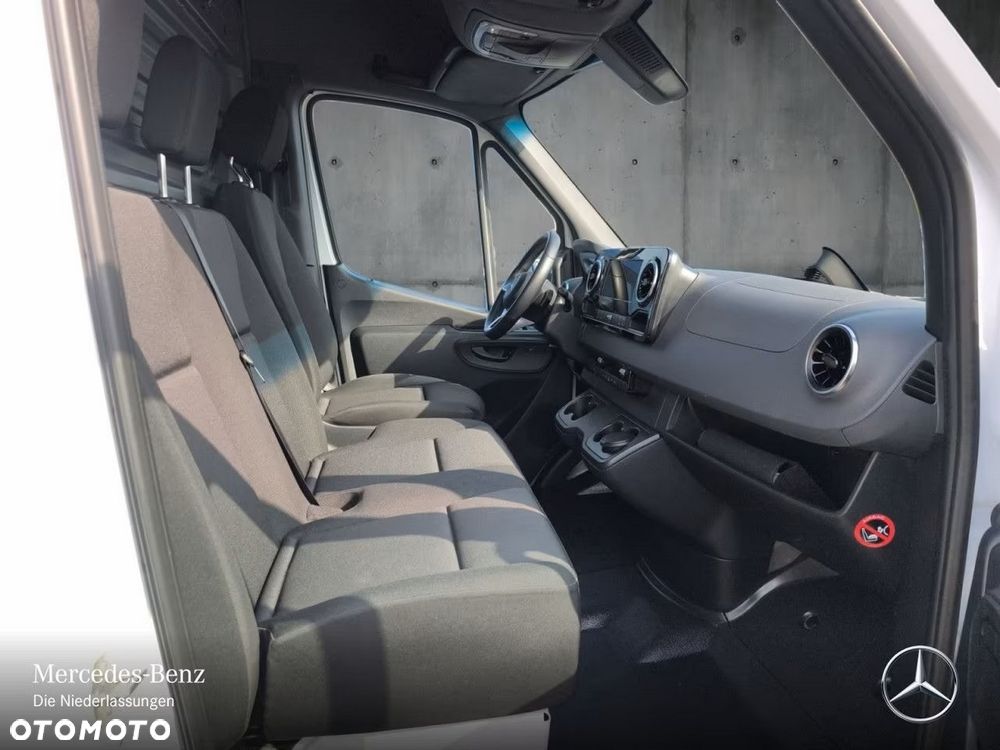 Mercedes-Benz Sprinter - 10