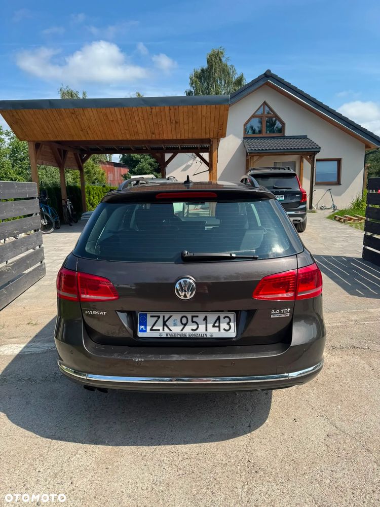 Volkswagen Passat 2.0 TDI Comfortline DSG - 5