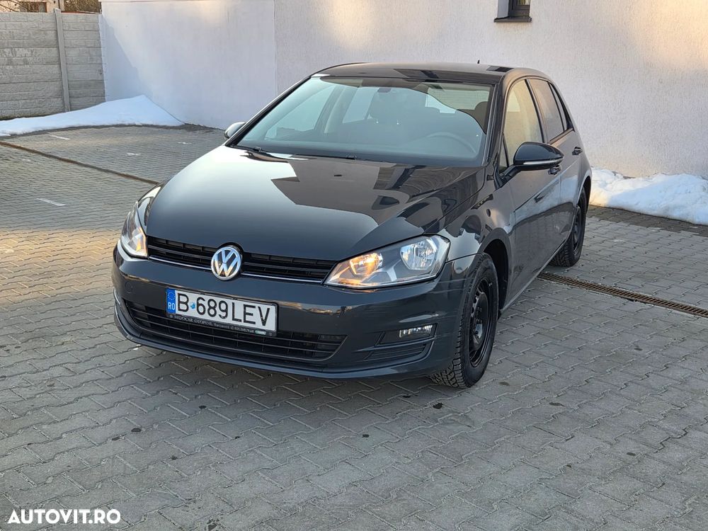 Volkswagen Golf - 10