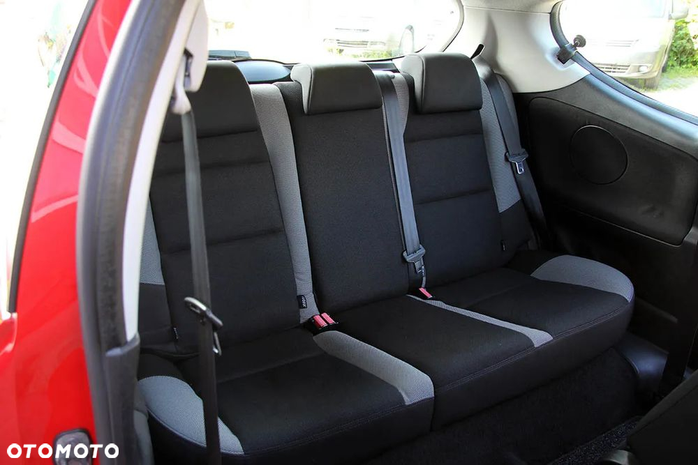 Peugeot 207 1.4 16V Trendy - 26