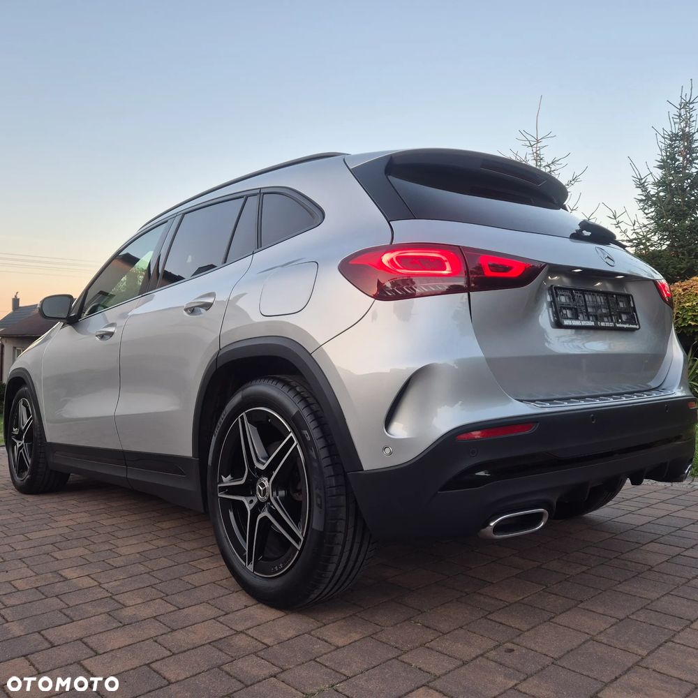 Mercedes-Benz GLA 180 d 8G-DCT AMG Line - 36