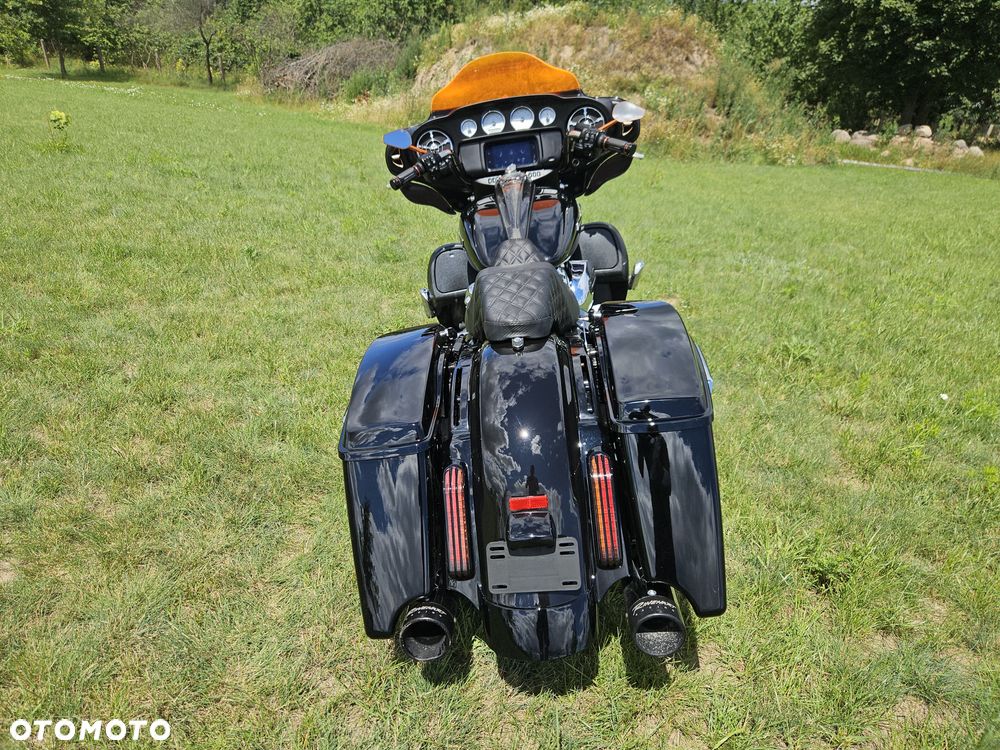 Harley-Davidson Touring Street Glide - 10