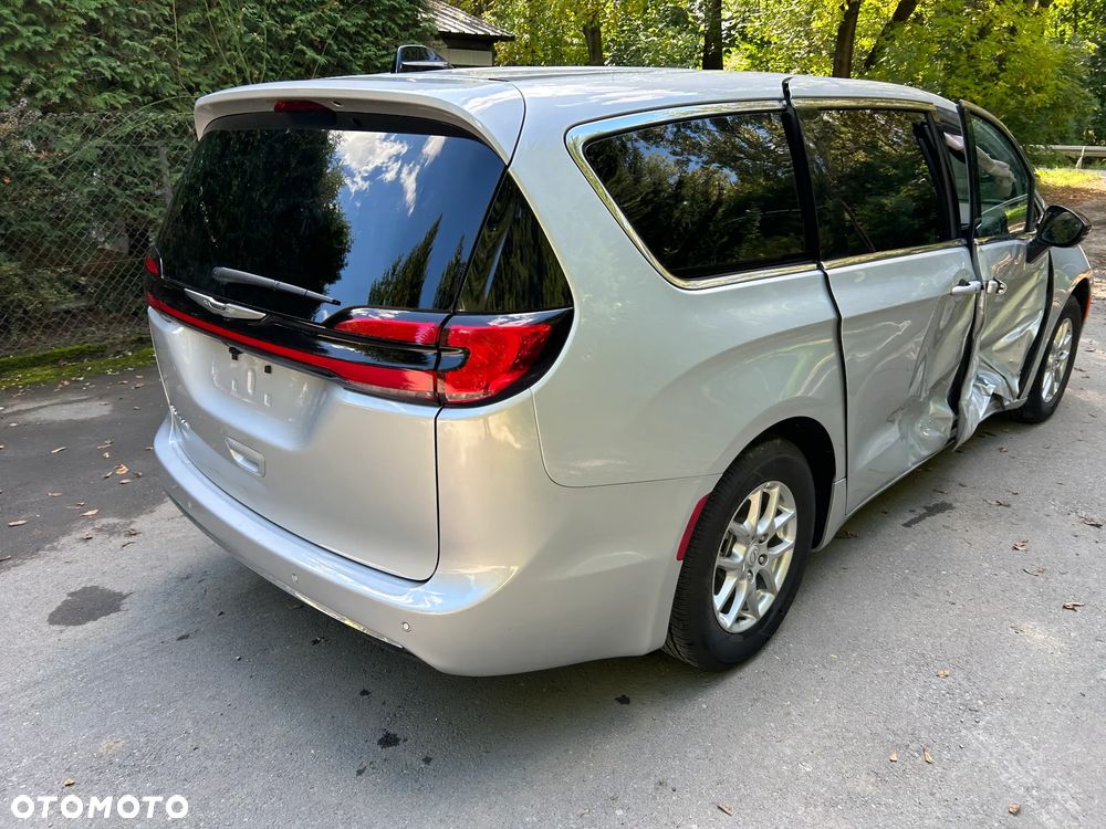 Chrysler Pacifica - 6